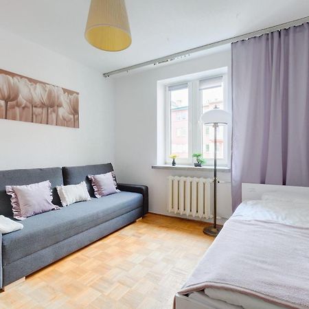 Spacious Apartment In Green Location Варшава Екстер'єр фото