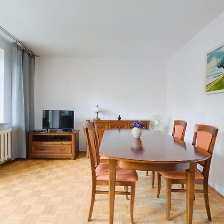 Spacious Apartment In Green Location Варшава Екстер'єр фото