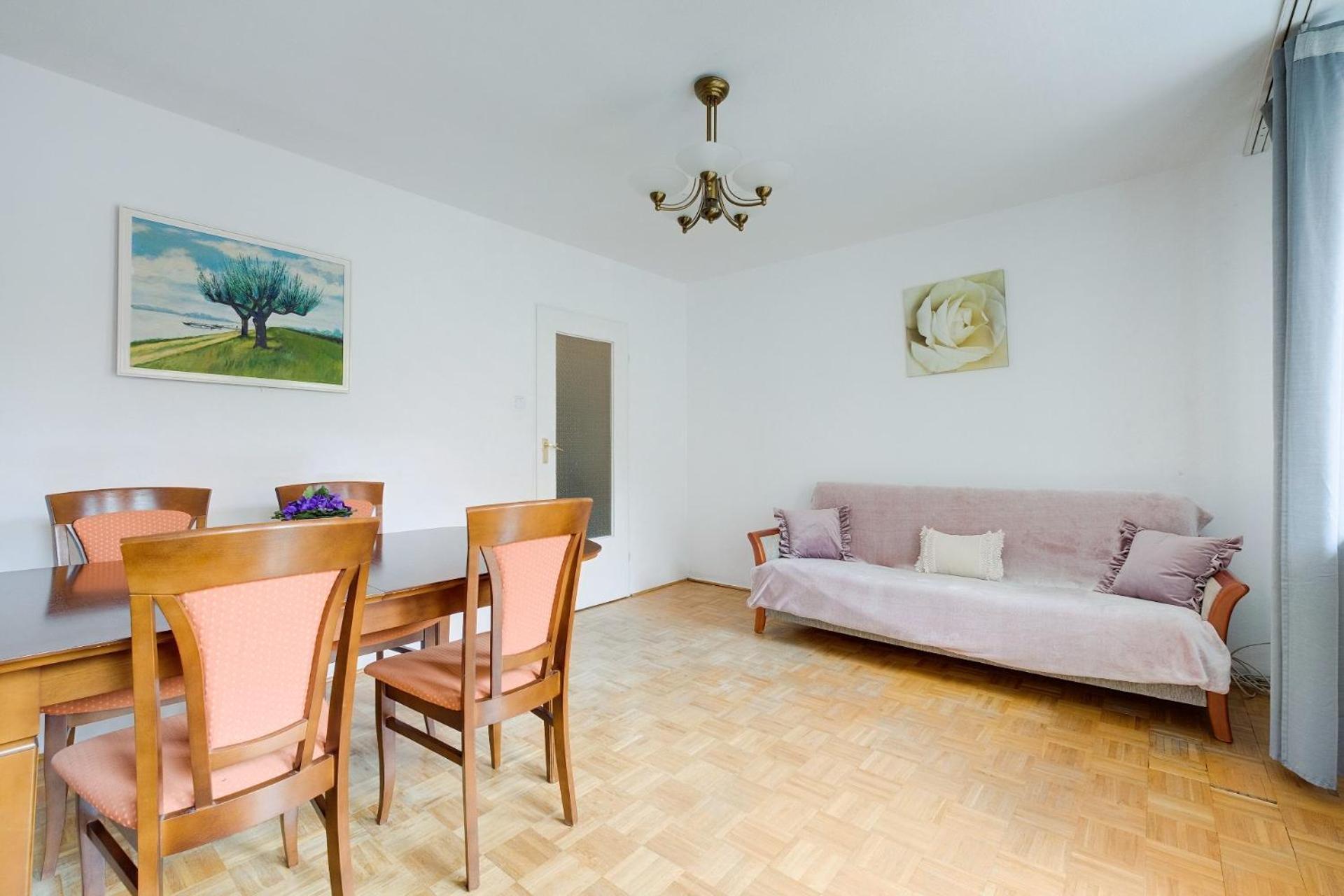 Spacious Apartment In Green Location Варшава Екстер'єр фото