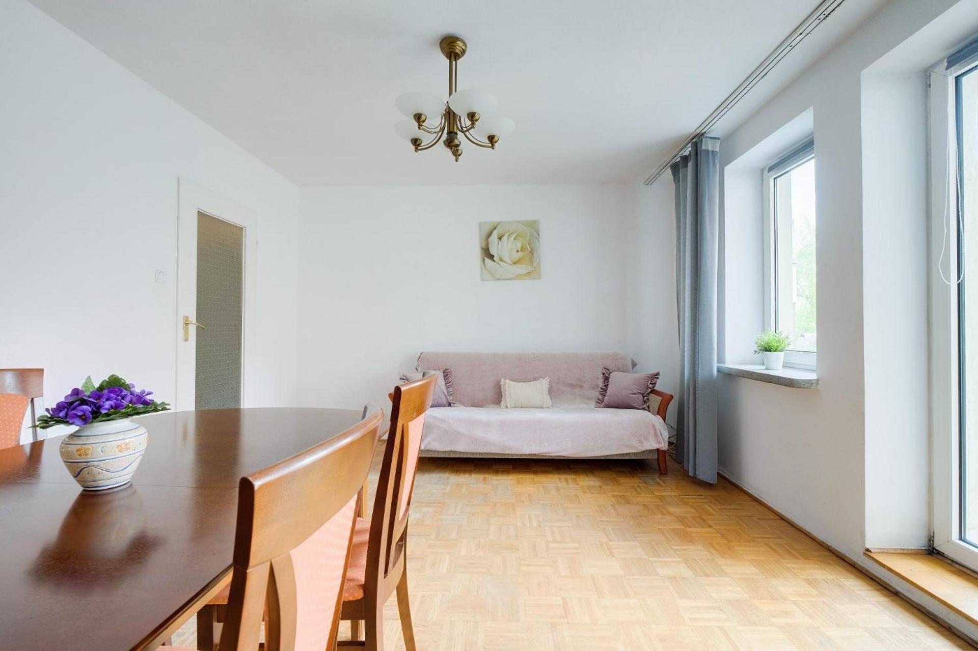Spacious Apartment In Green Location Варшава Екстер'єр фото